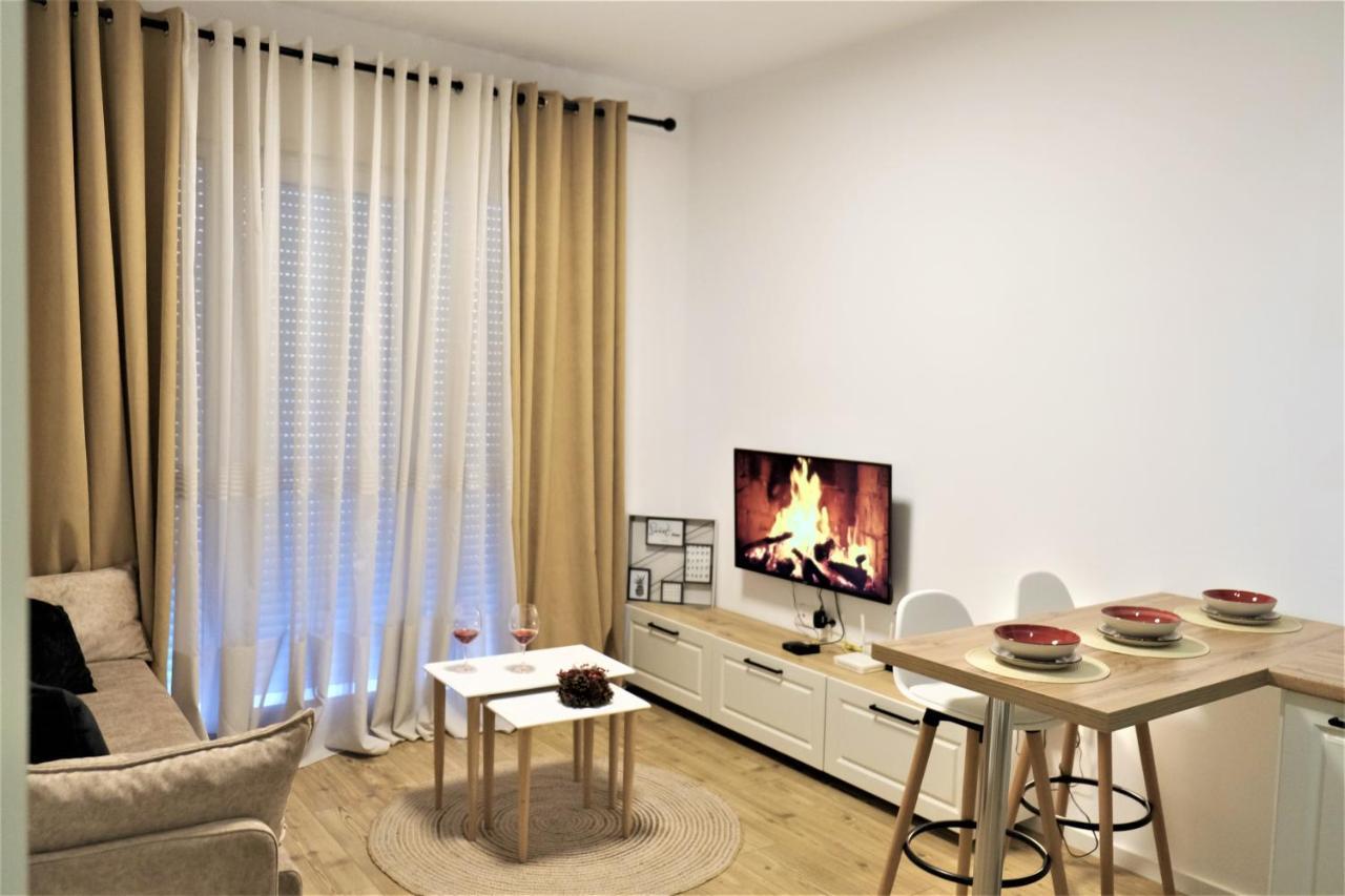 Apartment In The Heart Of Old Bazaar, Tirana - Hana Apartments エクステリア 写真