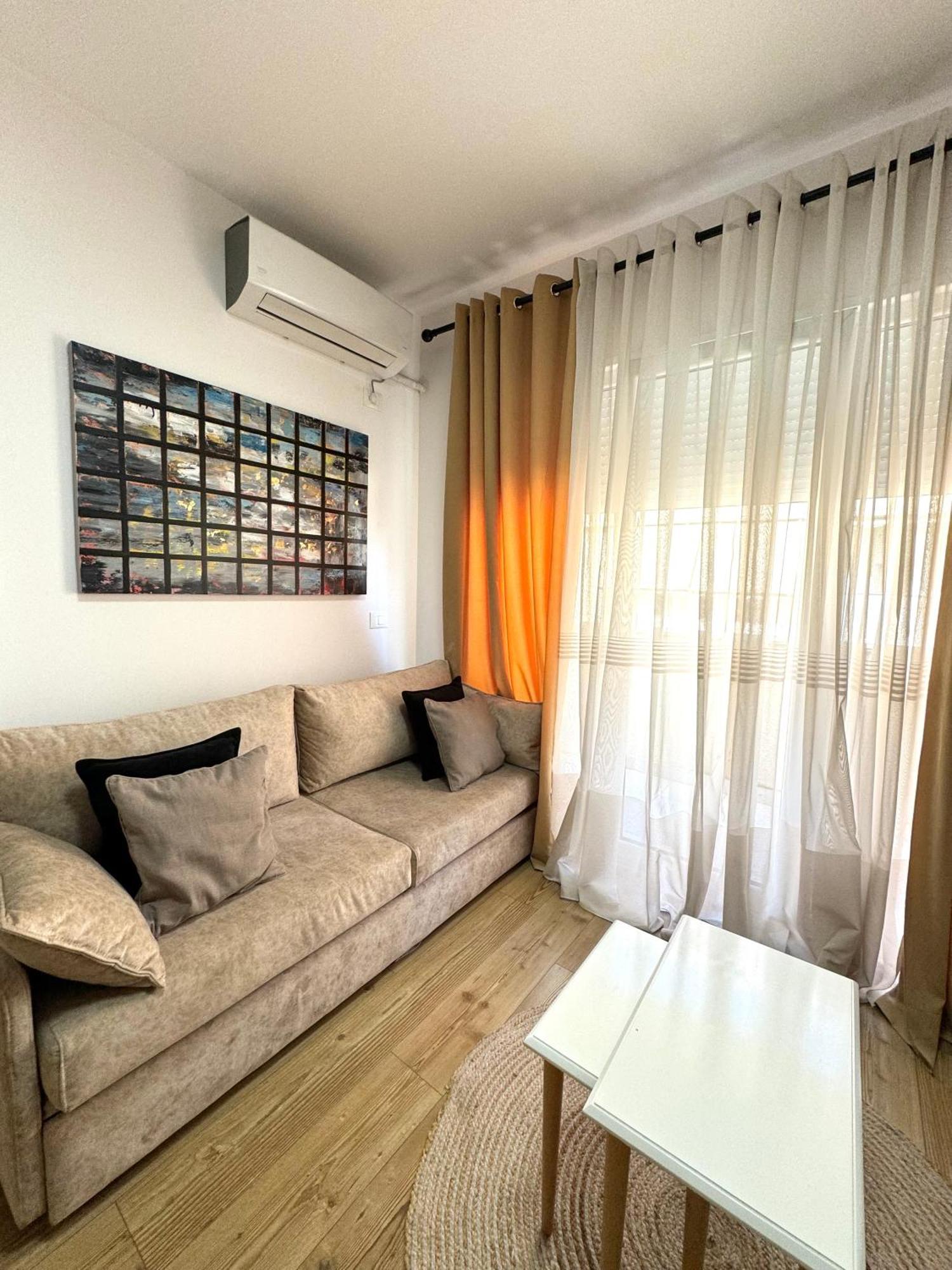 Apartment In The Heart Of Old Bazaar, Tirana - Hana Apartments エクステリア 写真